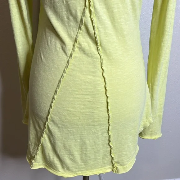 WE THE FREE PEOPLE Lou Legacy Henley Top‎ M Crochet Lace Highlighter Yellow Y2K - Picture 8 of 17